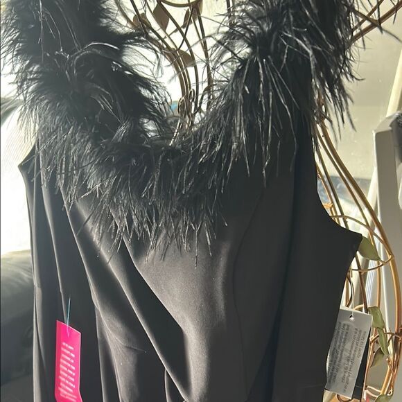 ALEX Evening Gown SSHOULDER OFF with Feather Trim plus size - Picture 6 of 8